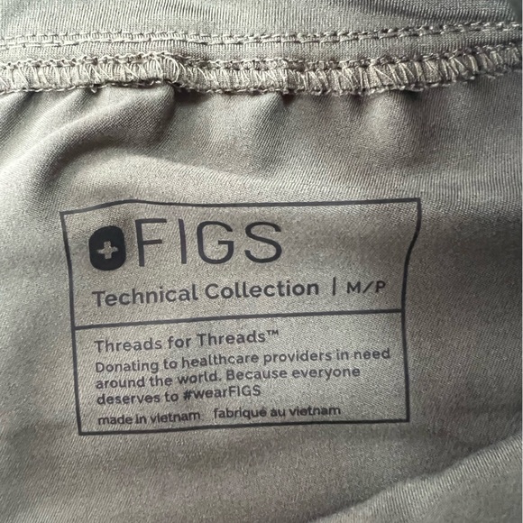 FIGS High Waisted Yola Skinny Scrub Pants, Limited Edition Spruce Green, M/P - Picture 8 of 10